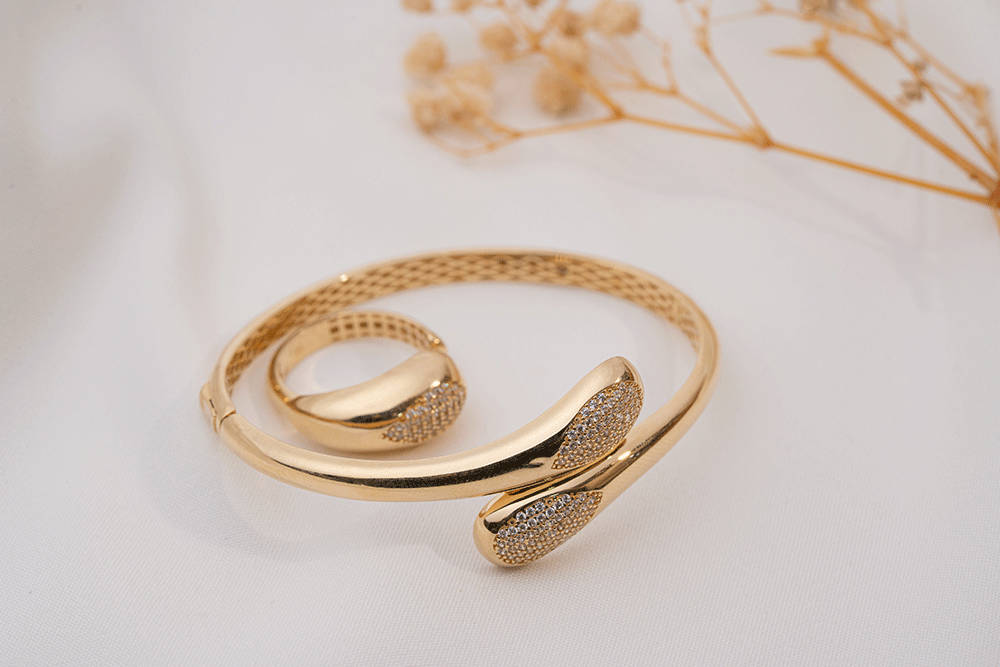 Open Gold Set (Bracelet & Ring with Crystals) 18K